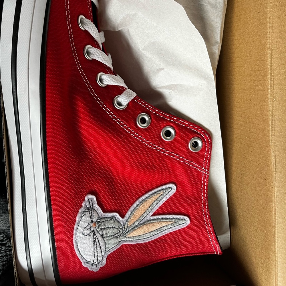 Red Chuck 70’s Bugs Bunny Converse